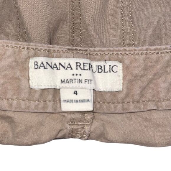 Banana Republic Khaki Martin Fit Cuffed Shorts - Size 4 - Picture 8 of 10
